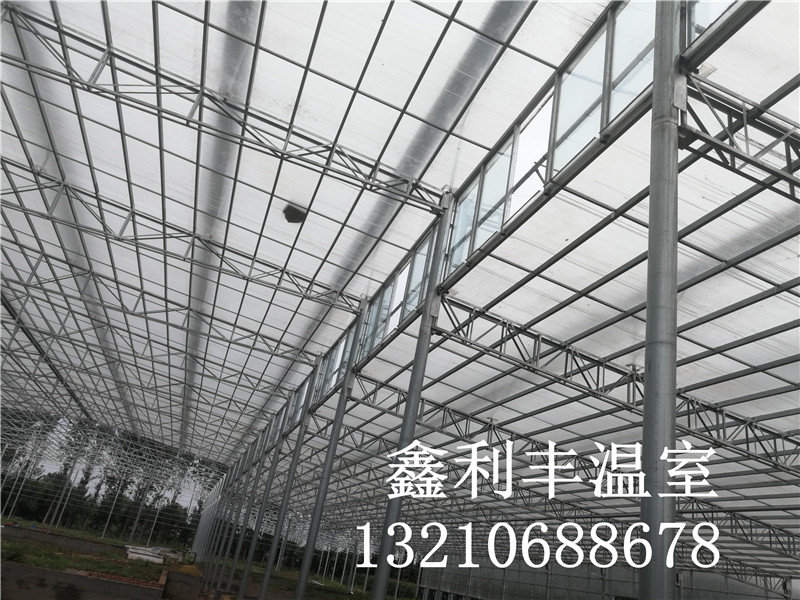 玻璃溫室施工現(xiàn)場